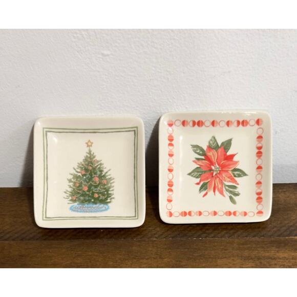 Chad Barrett x Creative Co-Op Christmas Tree and Poinsettia - 4" Trinket Dish - Picture 1 of 10